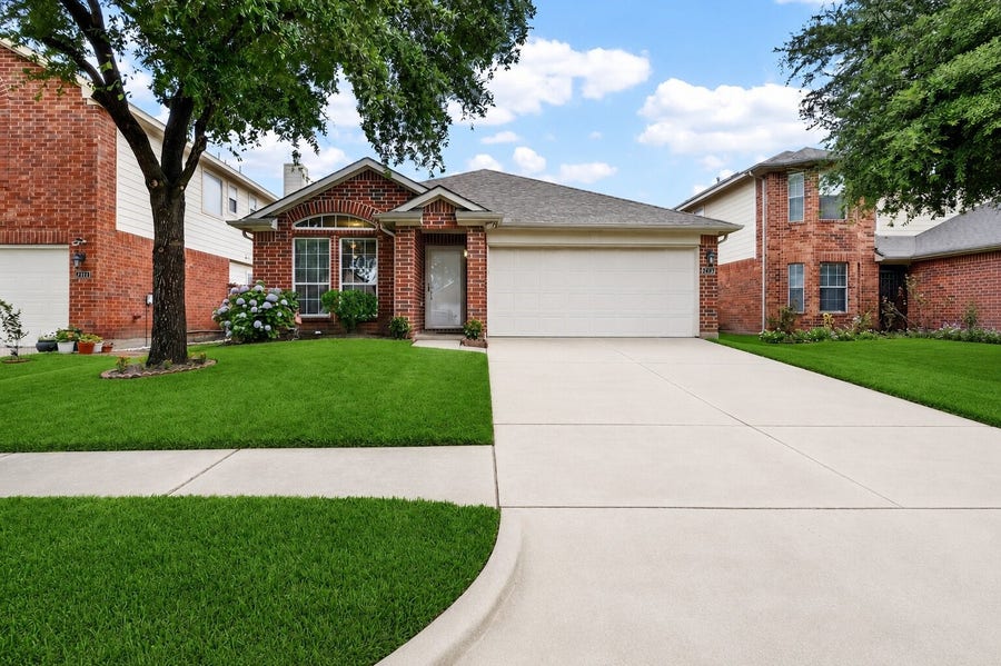 Property photo for 7219 Avocet Lane, Houston, TX