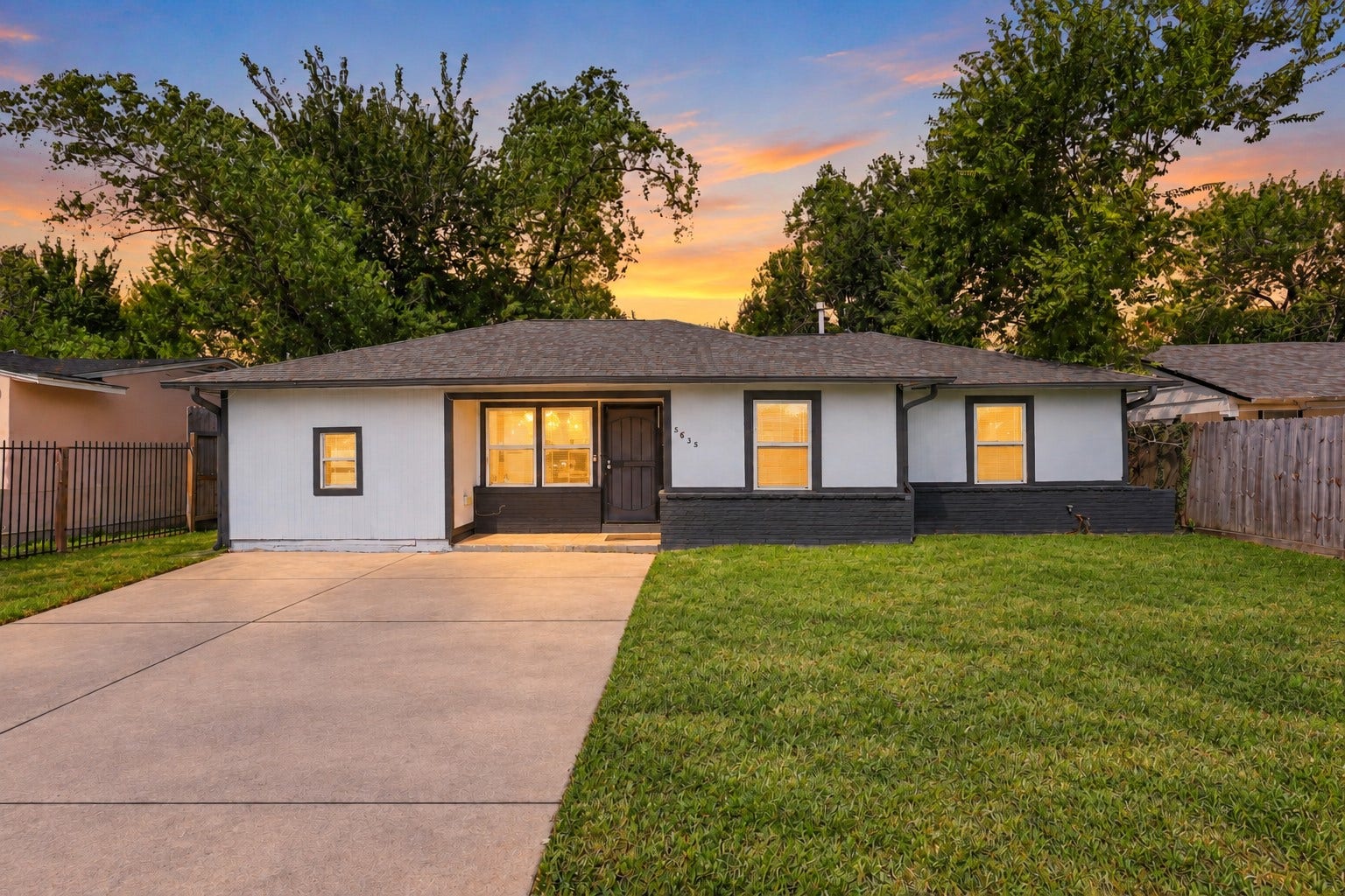 Welcome to this charming home! The attractive single-story exterior, welcoming front entry, expansive driveway, and neatly maintained lawn create a delightful first impression. Come on in and see all this home has to offer!