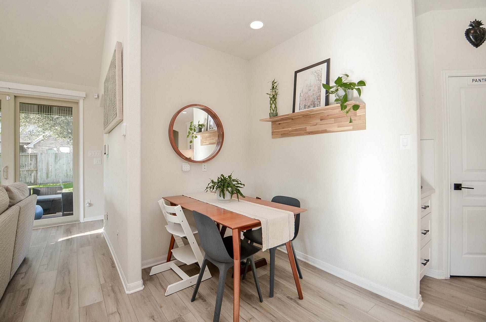 28503 Pleasant Forest Drive, Katy, TX 77494 Open nook ideal for breakfast area or home office!