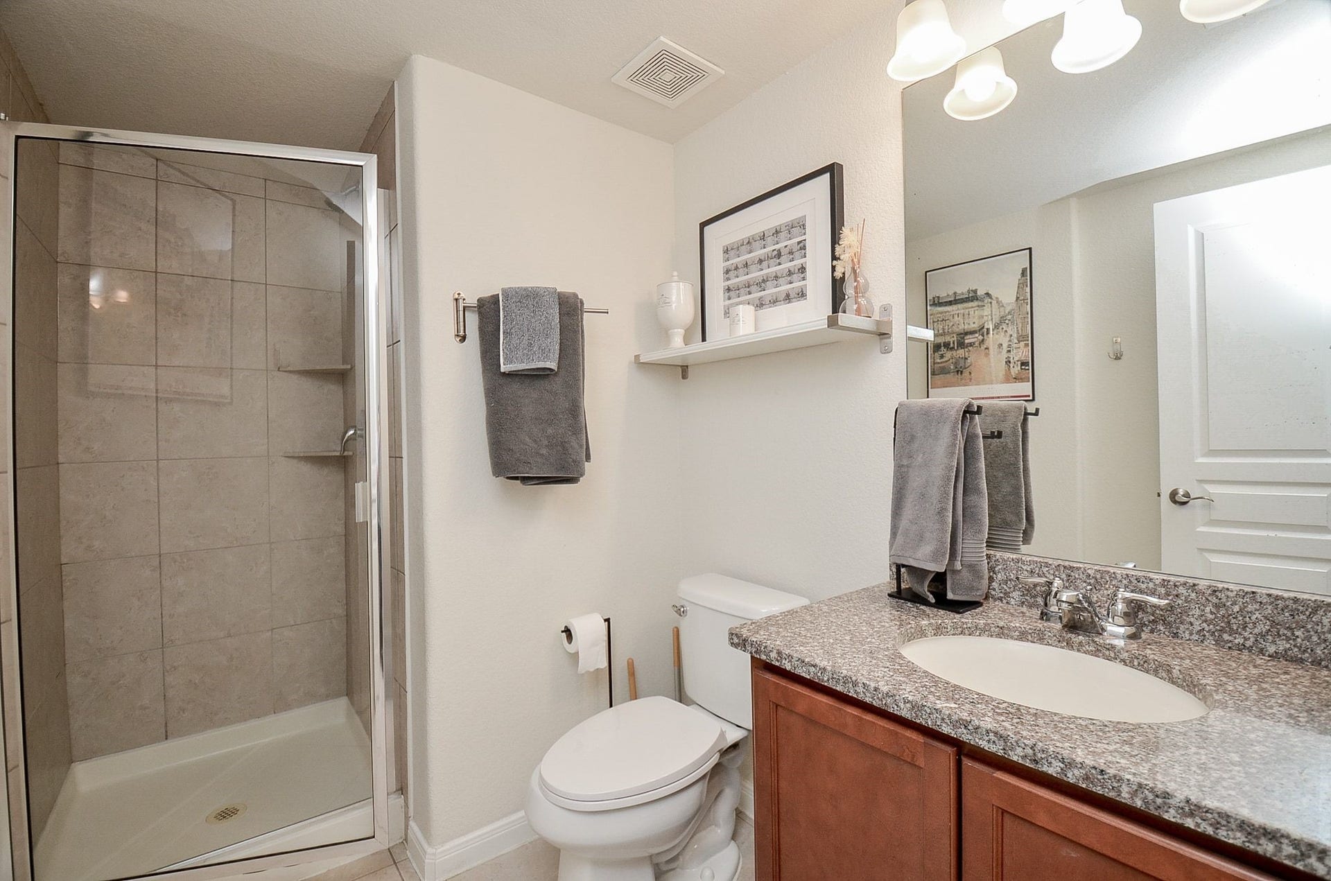 28503 Pleasant Forest Drive, Katy, TX 77494 Convenient private ensuite bathroom featuring a walk-in shower.