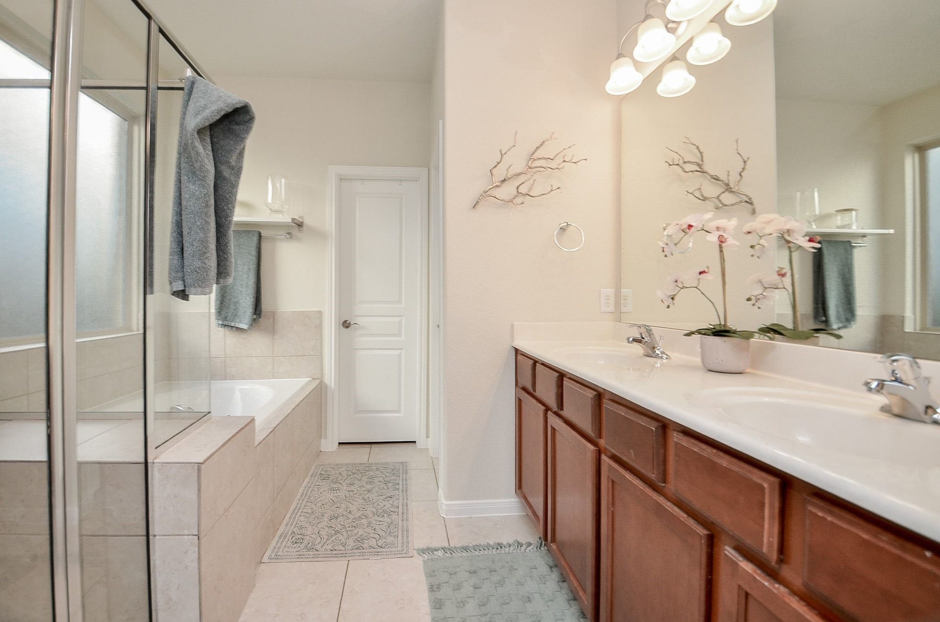 28503 Pleasant Forest Drive, Katy, TX 77494 Additional view of the primary bathroom with eparagte shower and soaking tub.