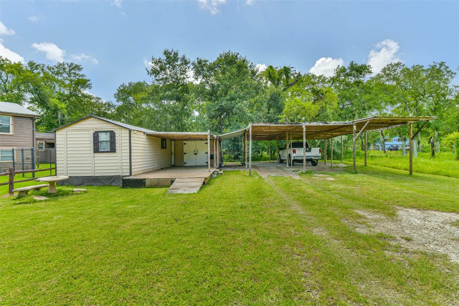 Property photo for 218 Shady Oaks, Alvin, TX