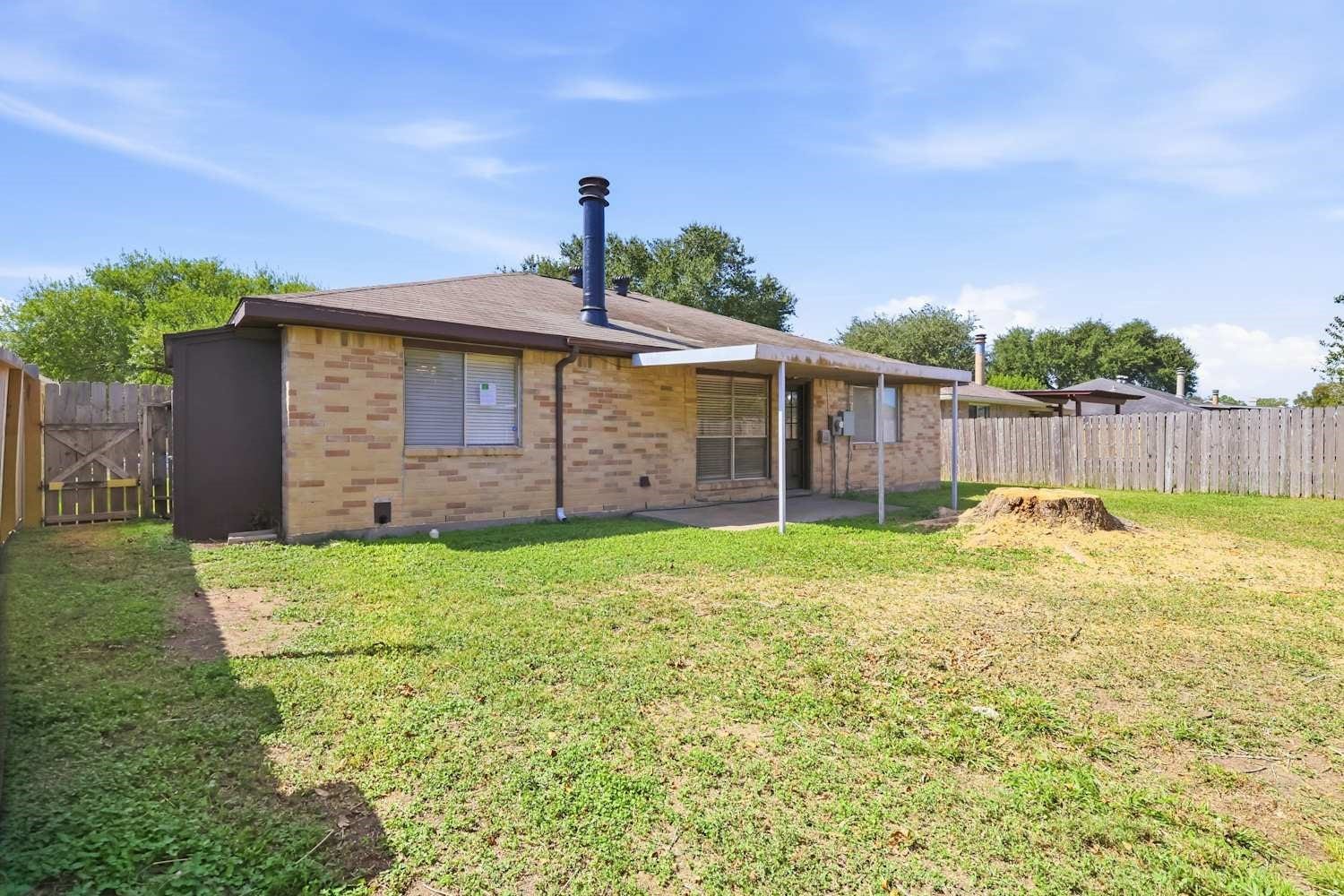 10107 Limewood Lane, Sugar Land, TX 77498 10107 Limewood Lane, Sugar Land, TX 77498