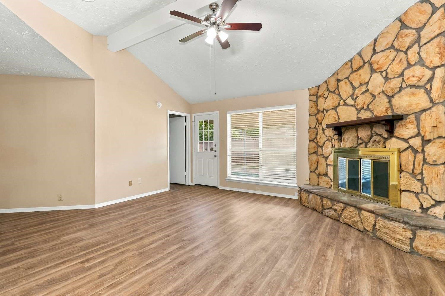 10107 Limewood Lane, Sugar Land, TX 77498 10107 Limewood Lane, Sugar Land, TX 77498