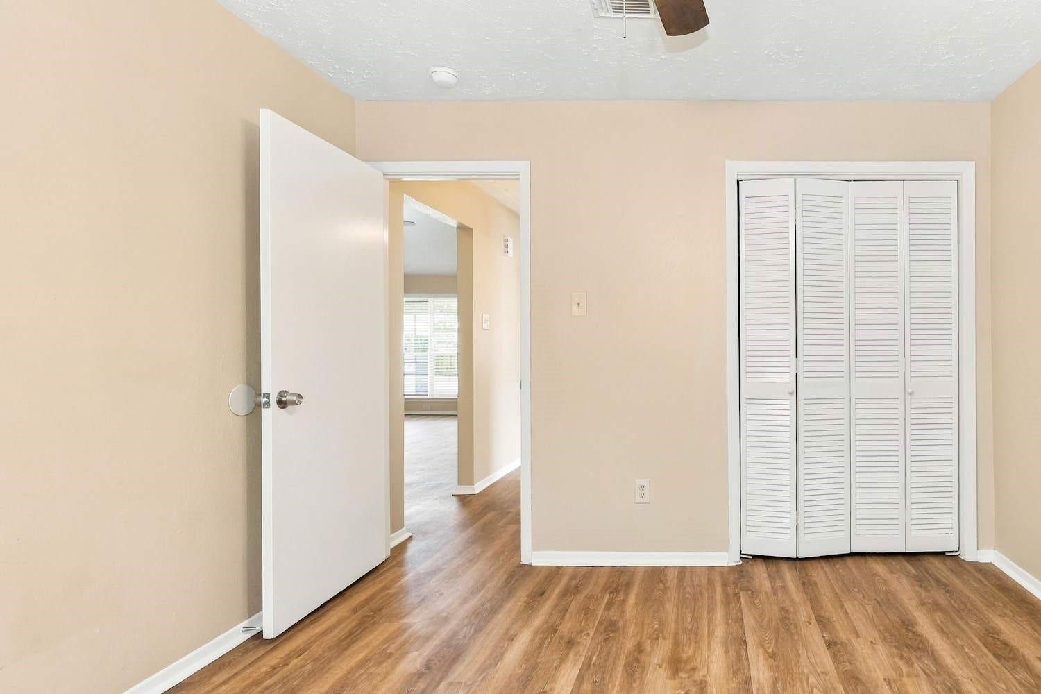10107 Limewood Lane, Sugar Land, TX 77498 10107 Limewood Lane, Sugar Land, TX 77498