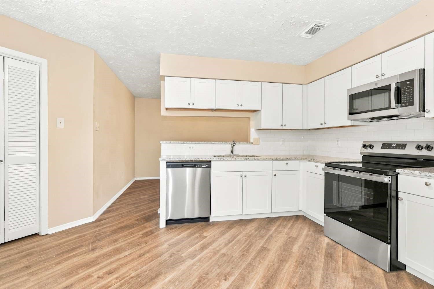 10107 Limewood Lane, Sugar Land, TX 77498 10107 Limewood Lane, Sugar Land, TX 77498