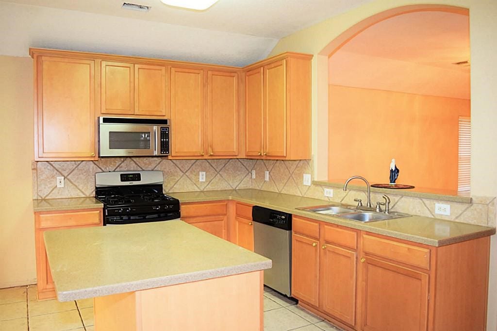 9227 Gammon Oaks Drive, Houston, TX 77095 9227 Gammon Oaks Drive, Houston, TX 77095