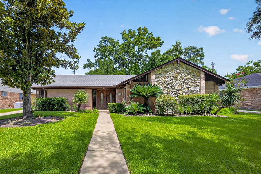 Property photo for 5830 Yarwell Drive, Houston, TX