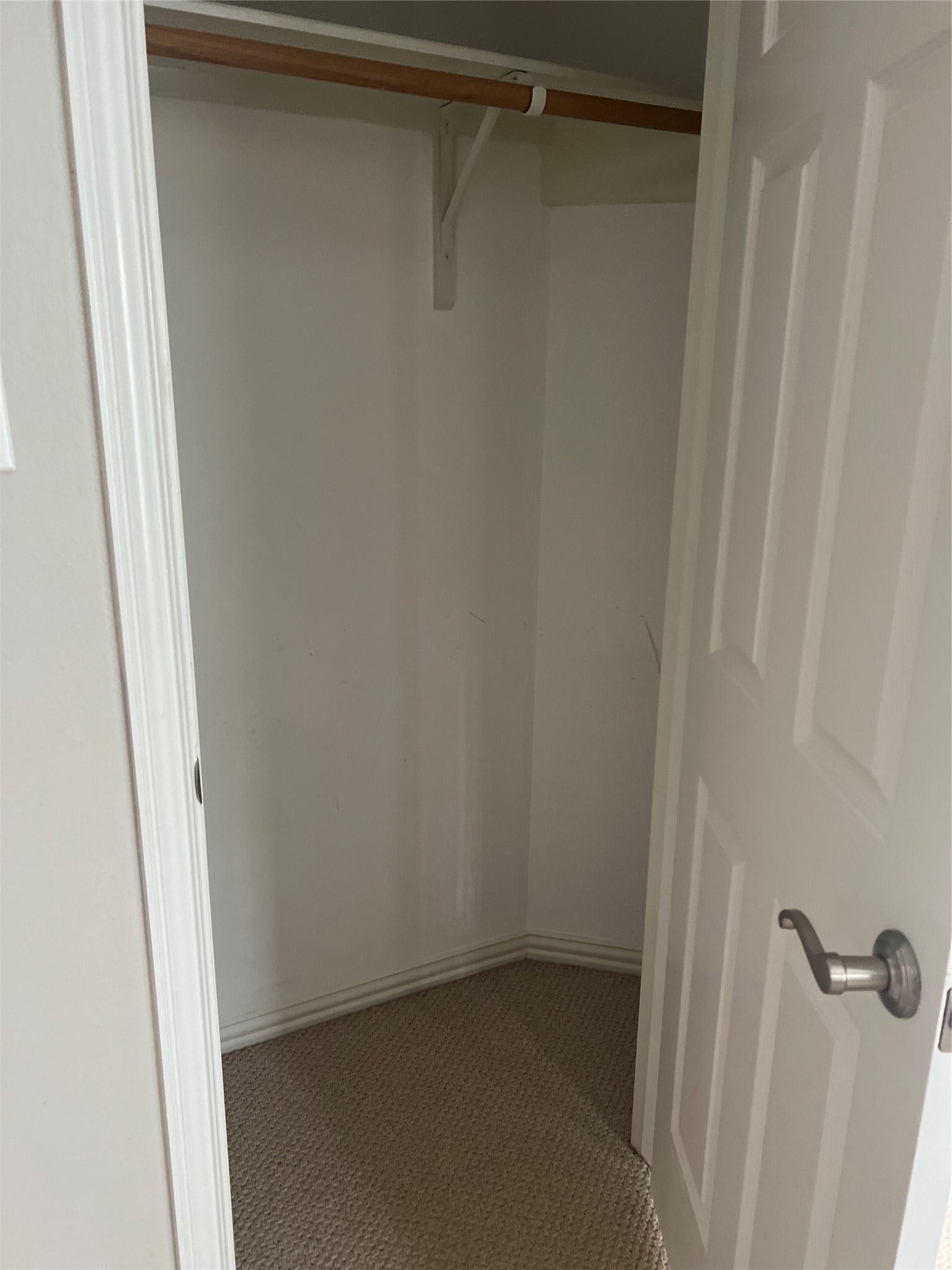 106 W Arbor Camp Circle, Spring, TX 77389 Walk in closet in upstairs bedroom