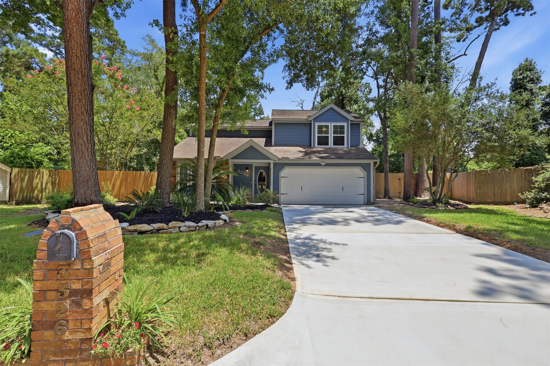 3326 Creek Shadows Drive, Kingwood, TX 77339 Welcome to 3326 Creek Shadows Dr.