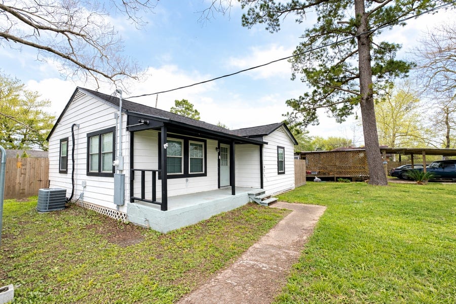 Property photo for 406 N Fig Street, Sweeny, TX