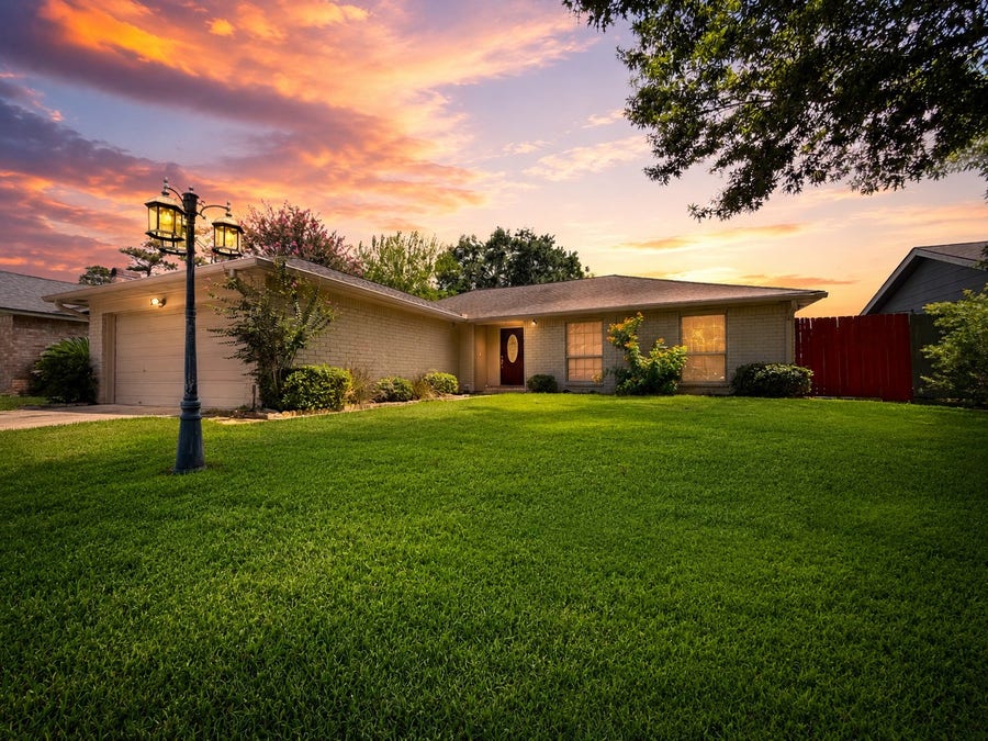 Property photo for 22306 Acorn Valley Drive, Spring, TX