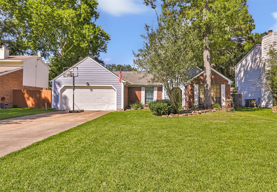 Property photo for 5406 Creek Shadows Drive, Kingwood, TX