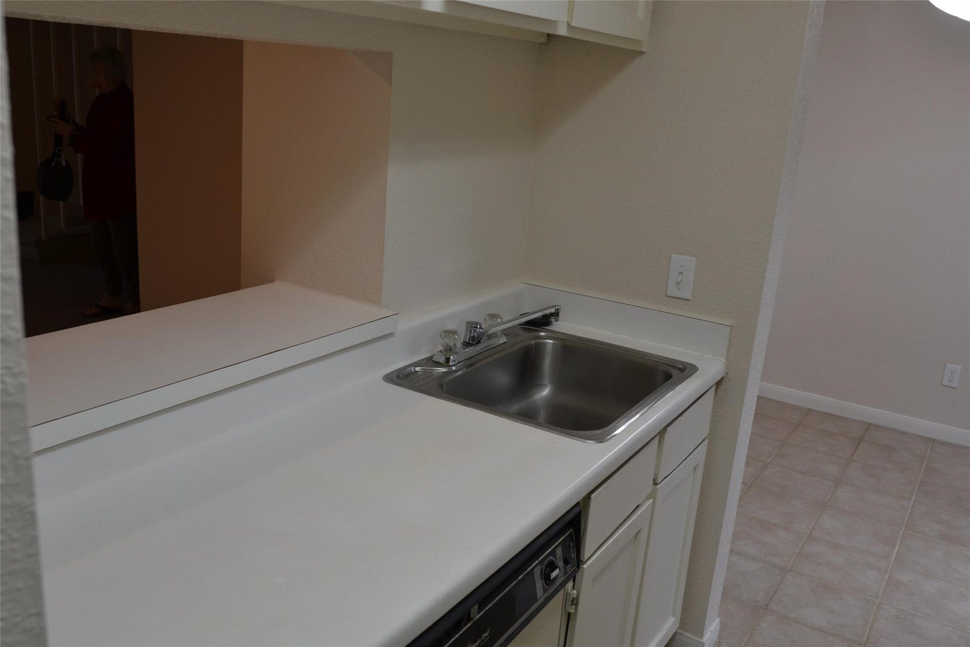 6111 Beverly Hill Street, #43, Houston, TX 77057 6111 Beverly Hill Street, #43, Houston, TX 77057