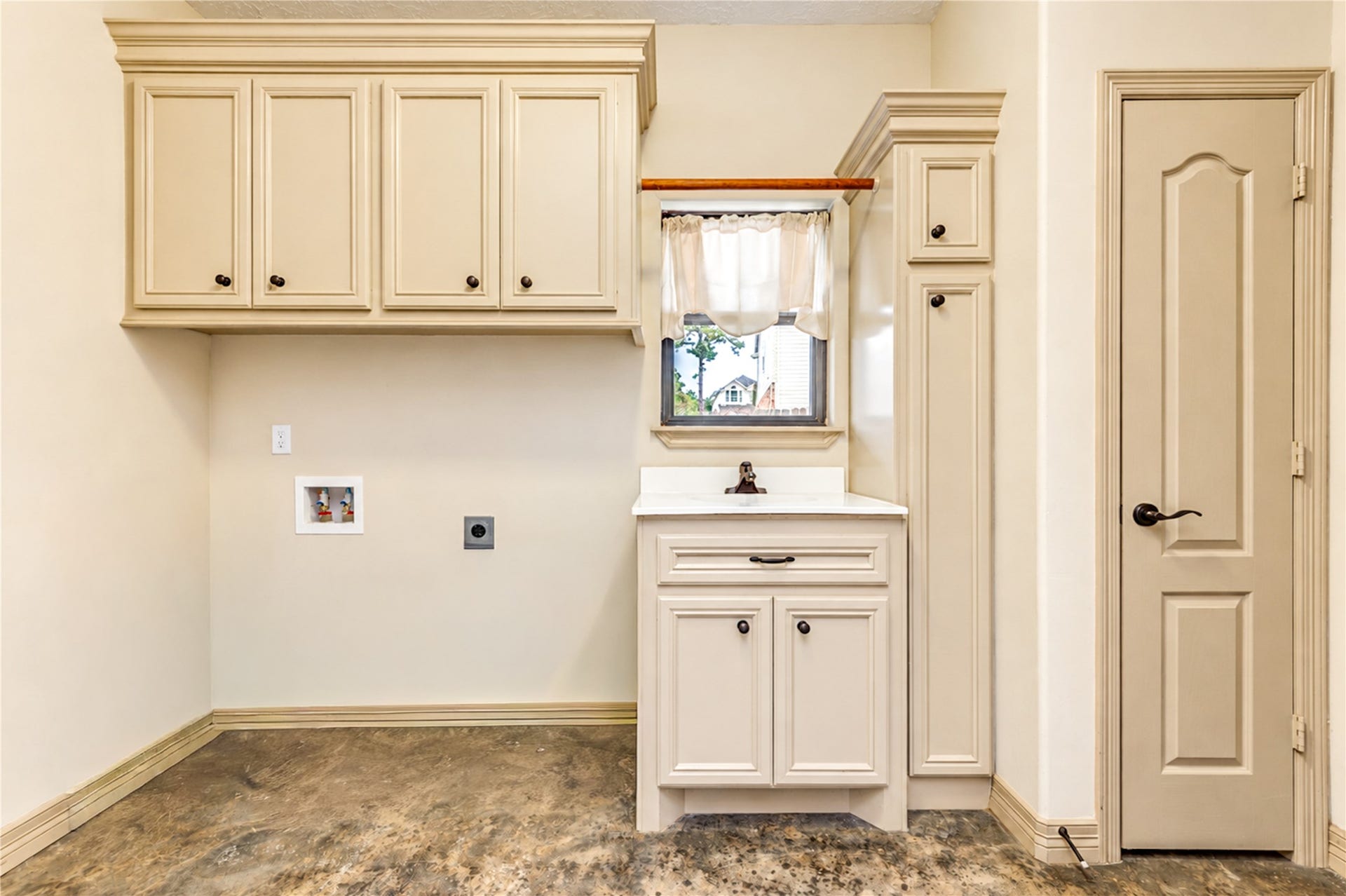 3817 Copper Mountain Lane, Montgomery, TX 77316