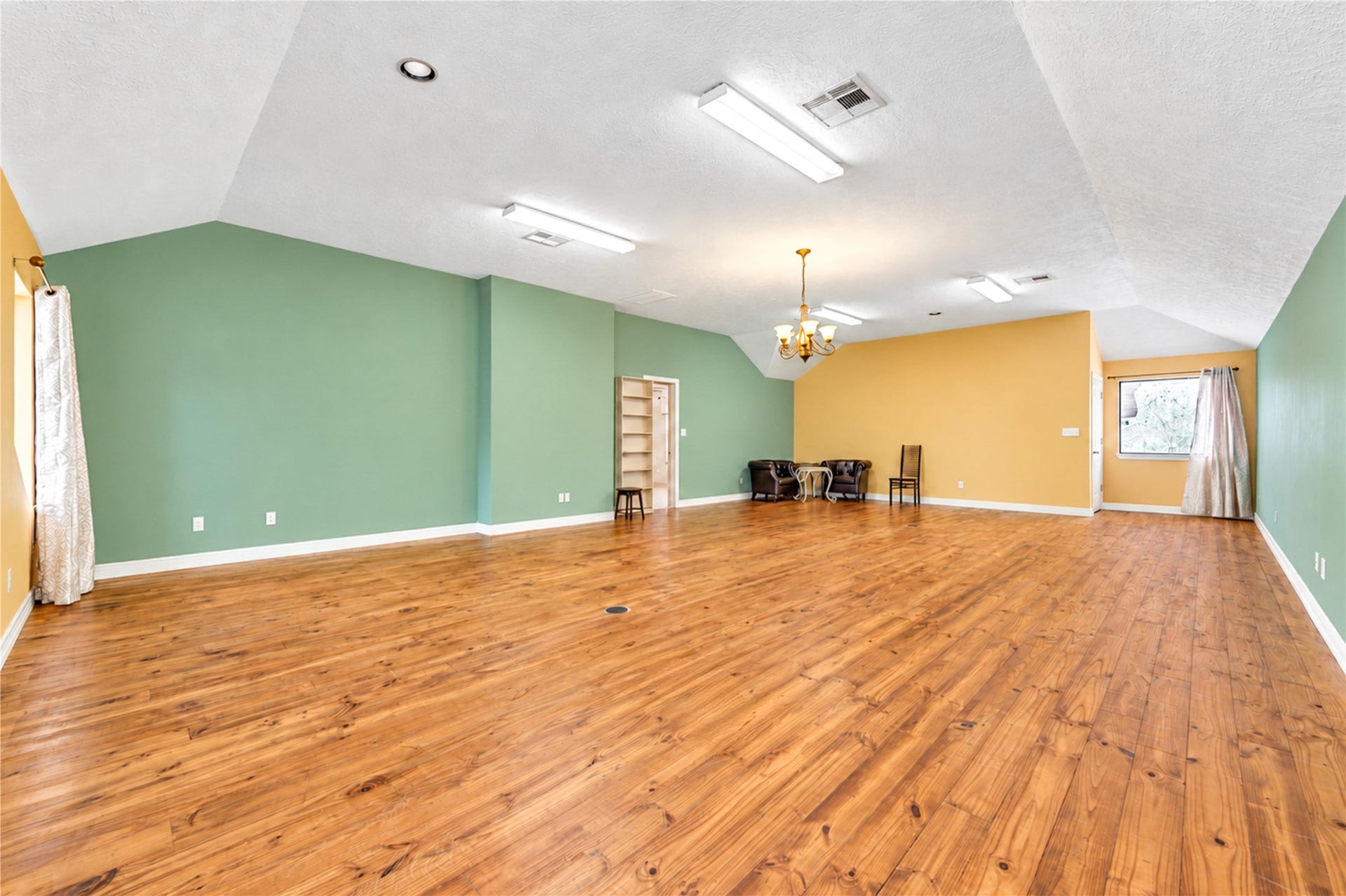 3817 Copper Mountain Lane, Montgomery, TX 77316