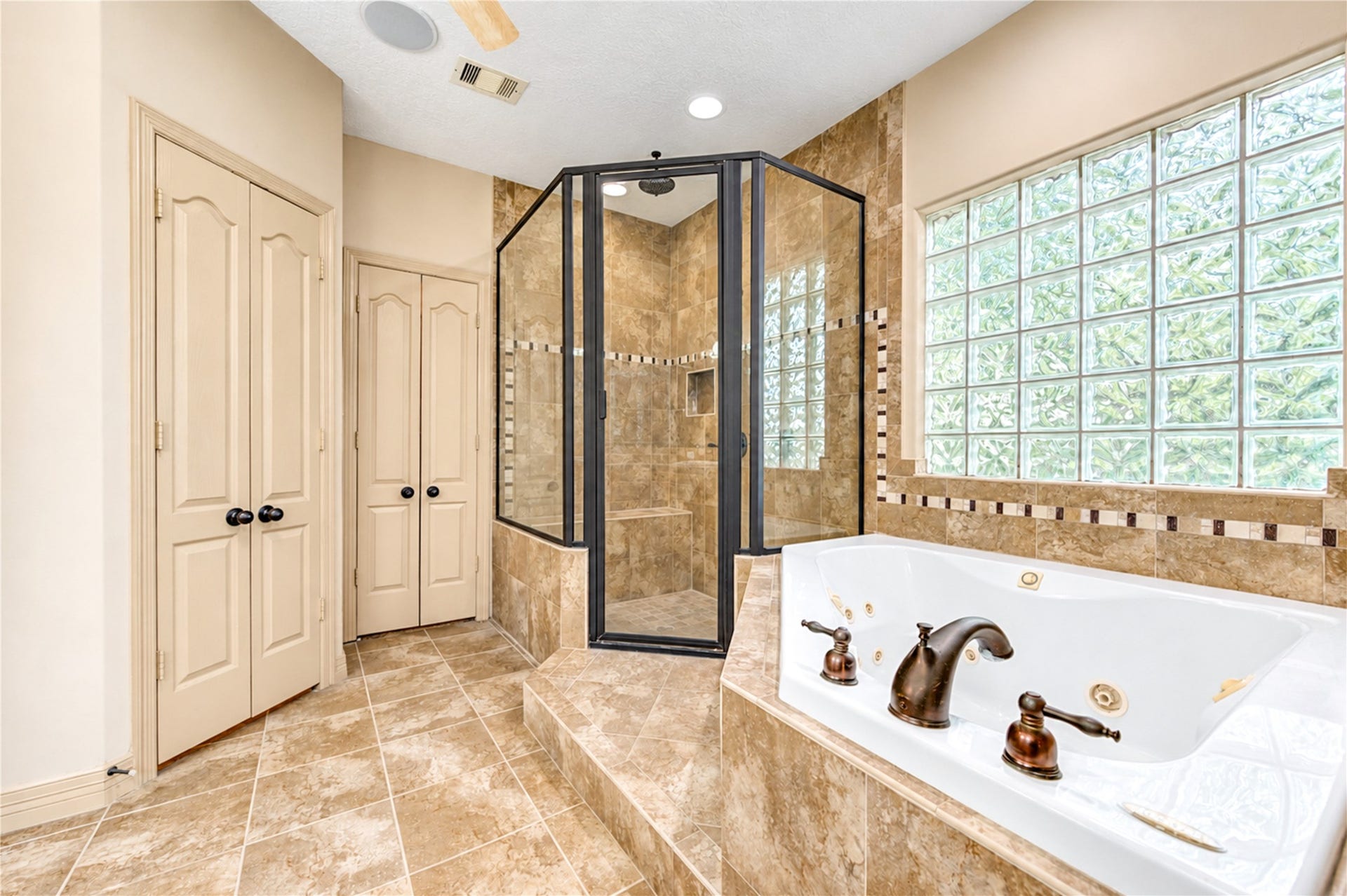 3817 Copper Mountain Lane, Montgomery, TX 77316