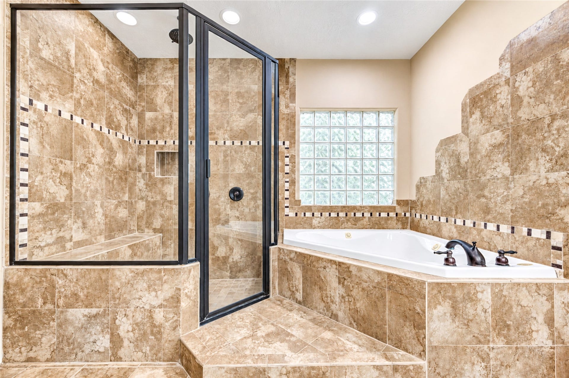 3817 Copper Mountain Lane, Montgomery, TX 77316