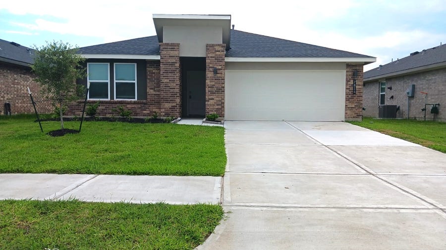 Property photo for 7814 Brumbly Lane, Rosharon, TX