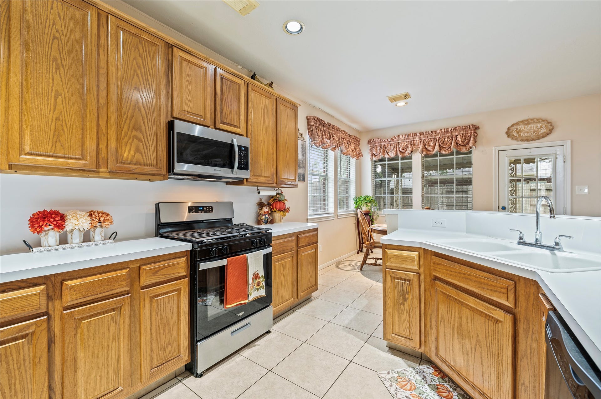 2906 Kensington Park, Pearland, TX 77581 2906 Kensington Park, Pearland, TX 77581