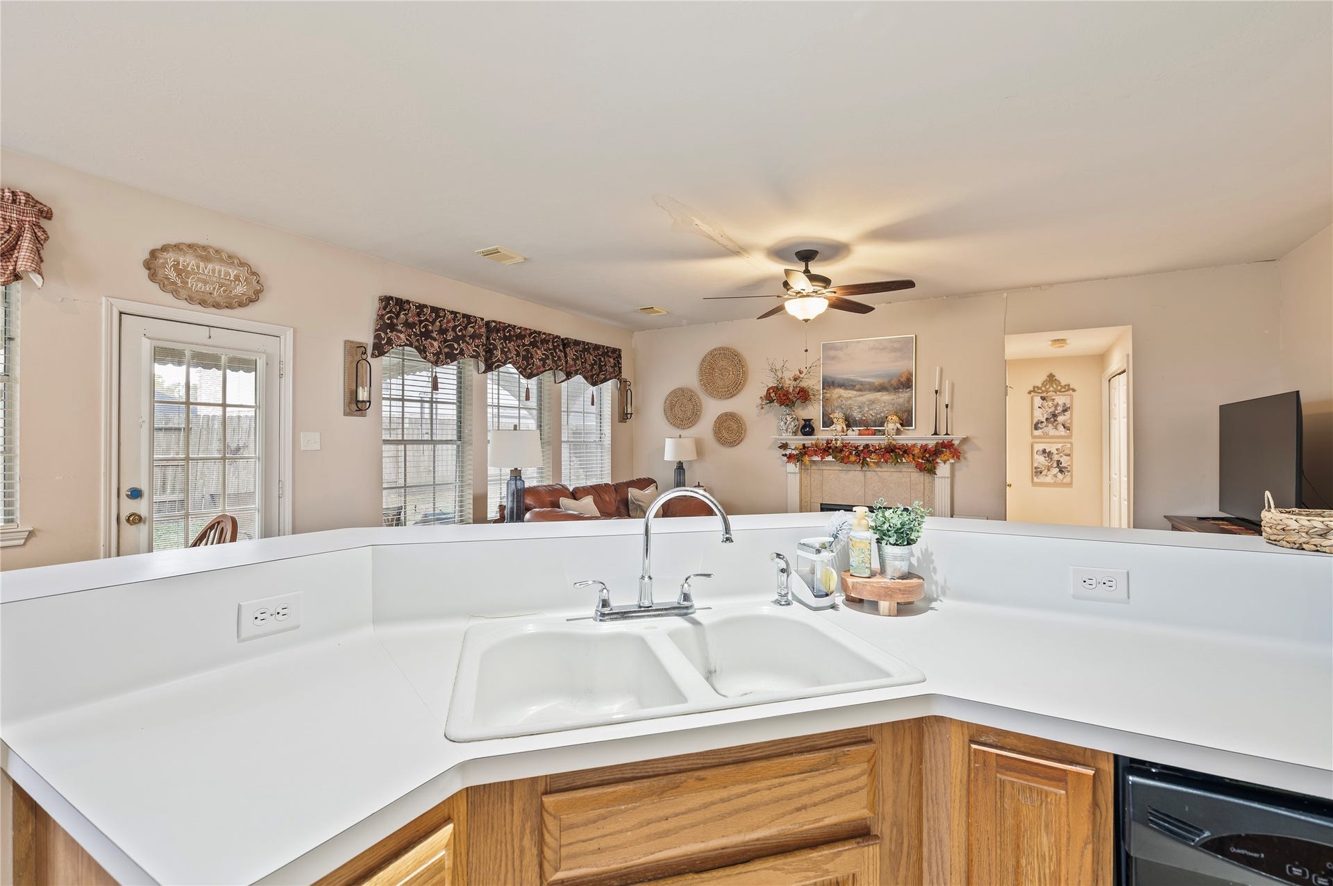 2906 Kensington Park, Pearland, TX 77581 2906 Kensington Park, Pearland, TX 77581