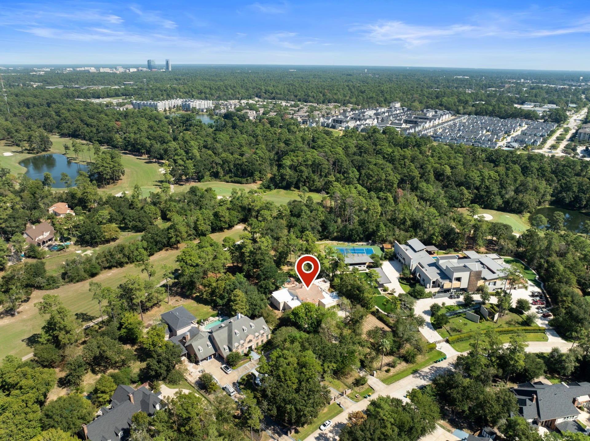 43 N Longspur Drive, The Woodlands, TX 77380 Spectacular location with easy access to Town Center, Market Street, and I-45.