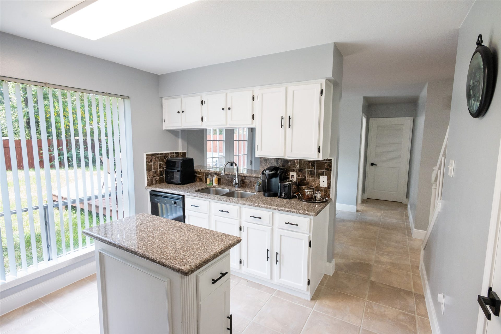 31 N Drifting Leaf Court, The Woodlands, TX 77380 31 N Drifting Leaf Court, The Woodlands, TX 77380