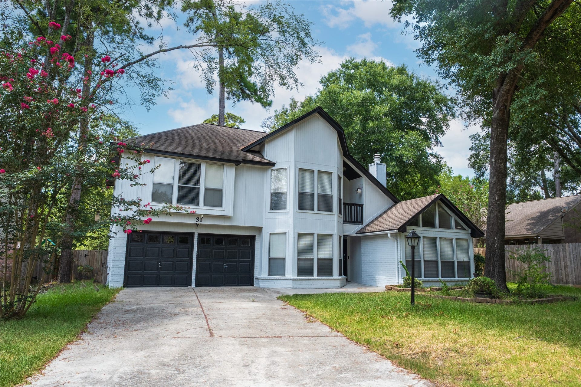 31 N Drifting Leaf Court, The Woodlands, TX 77380 31 N Drifting Leaf Court, The Woodlands, TX 77380