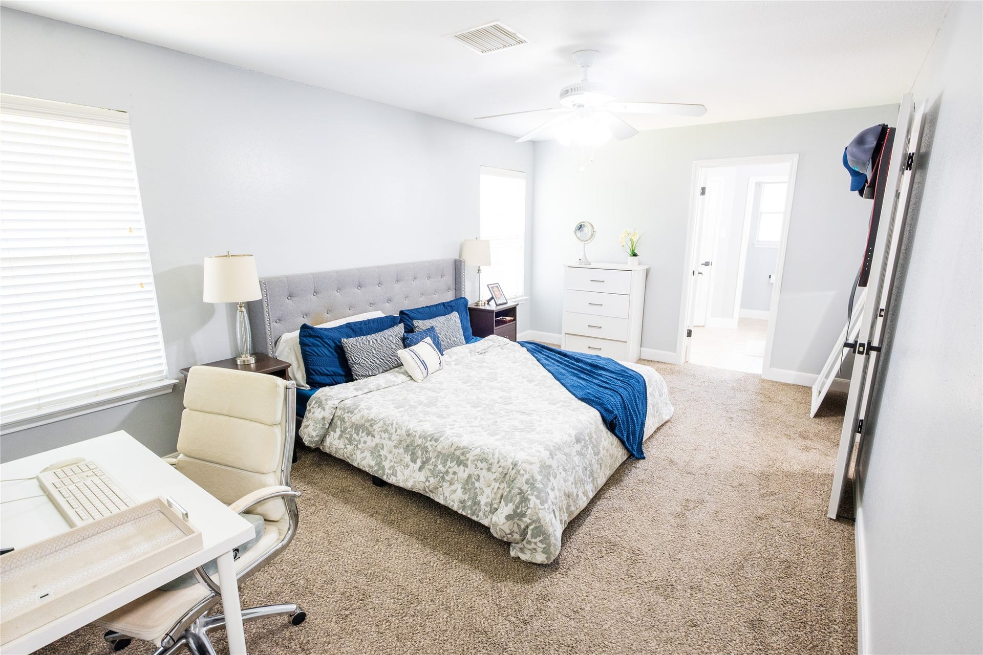 31 N Drifting Leaf Court, The Woodlands, TX 77380 31 N Drifting Leaf Court, The Woodlands, TX 77380