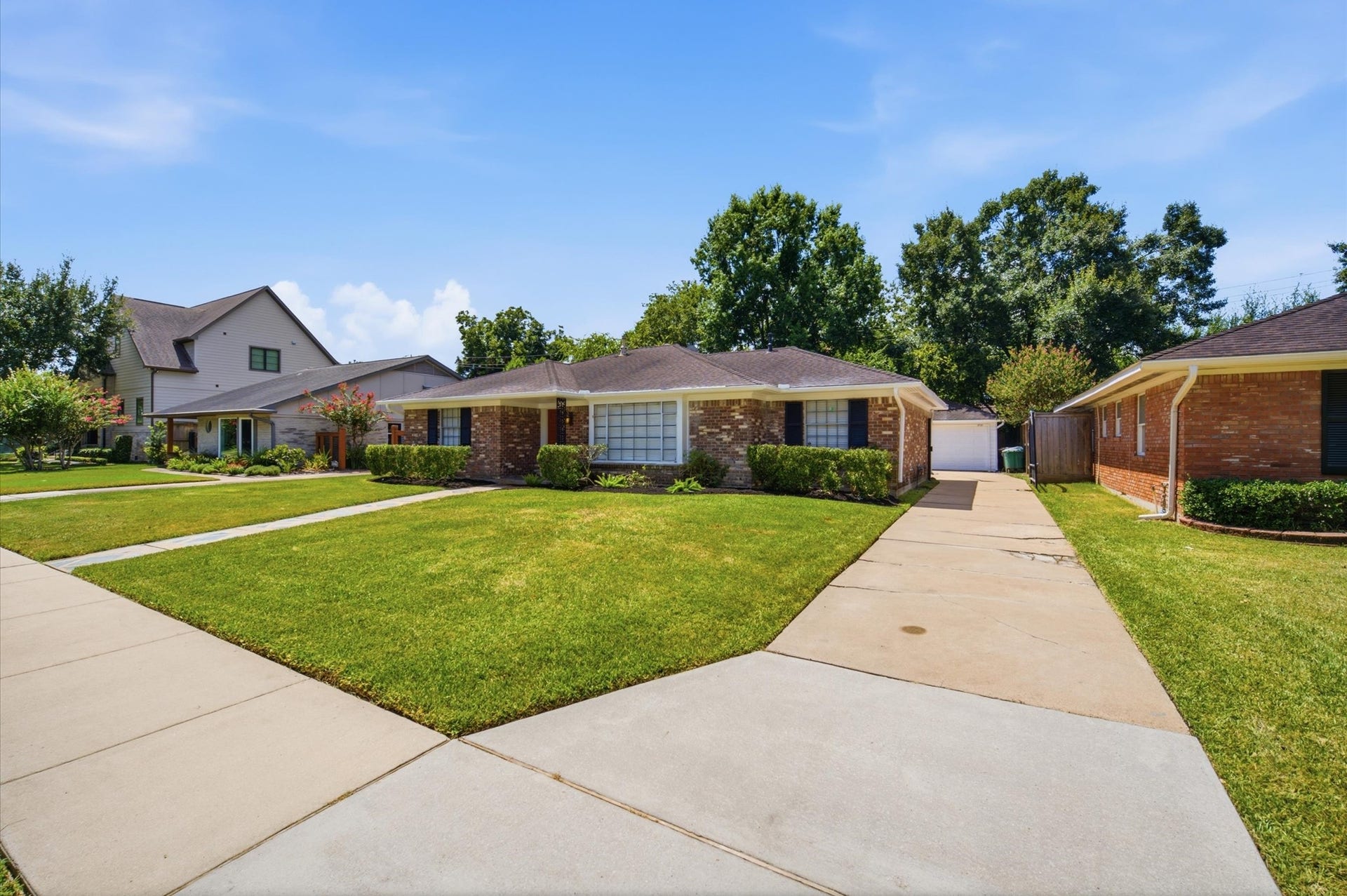 3731 Latma Drive, Houston, TX 77025 3731 Latma Drive, Houston, TX 77025