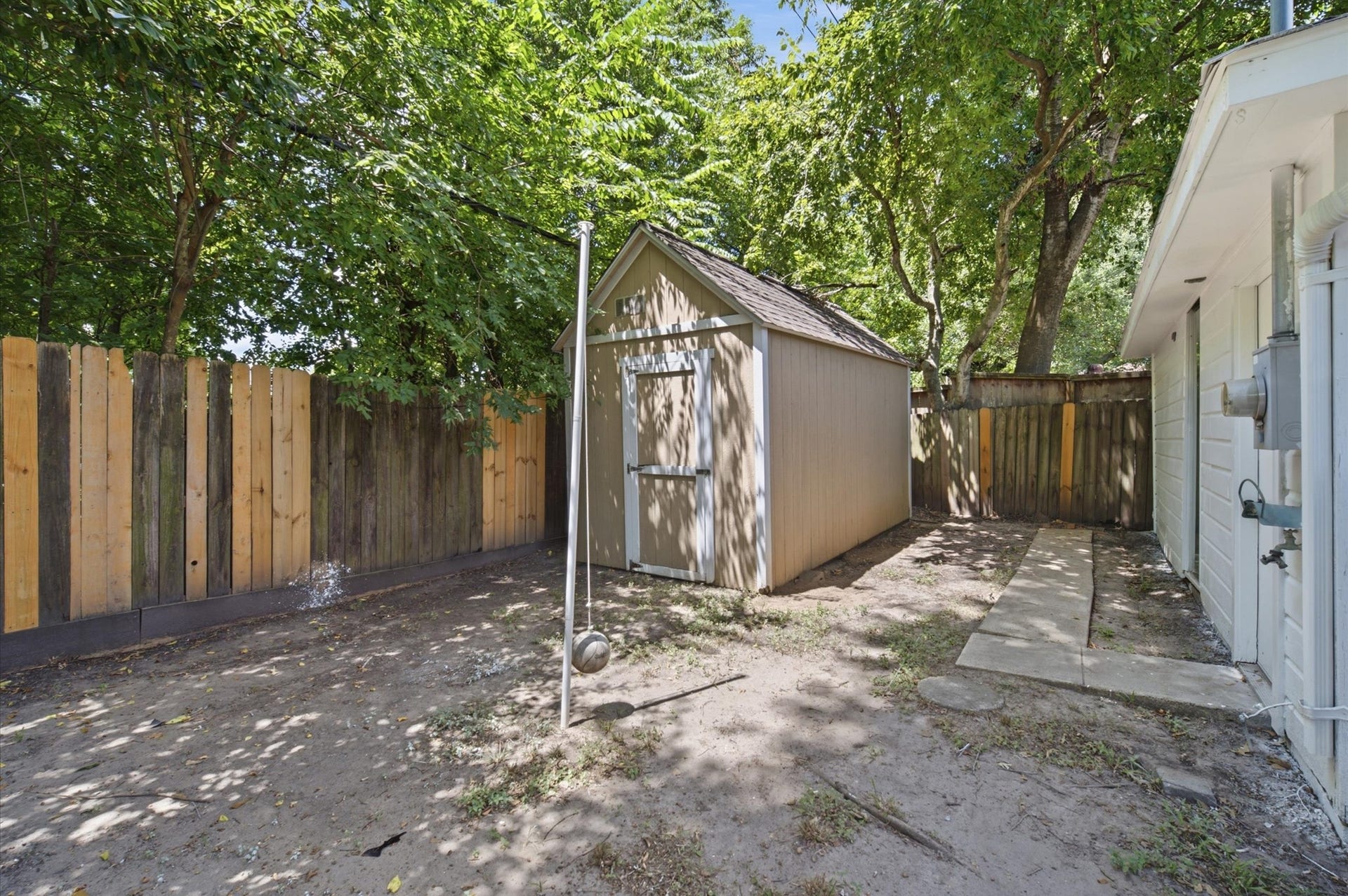 3731 Latma Drive, Houston, TX 77025 3731 Latma Drive, Houston, TX 77025