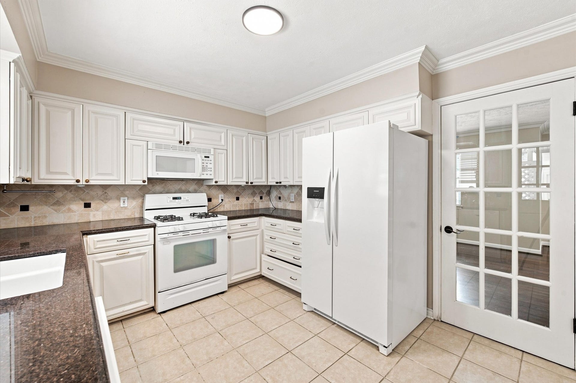 3731 Latma Drive, Houston, TX 77025 3731 Latma Drive, Houston, TX 77025