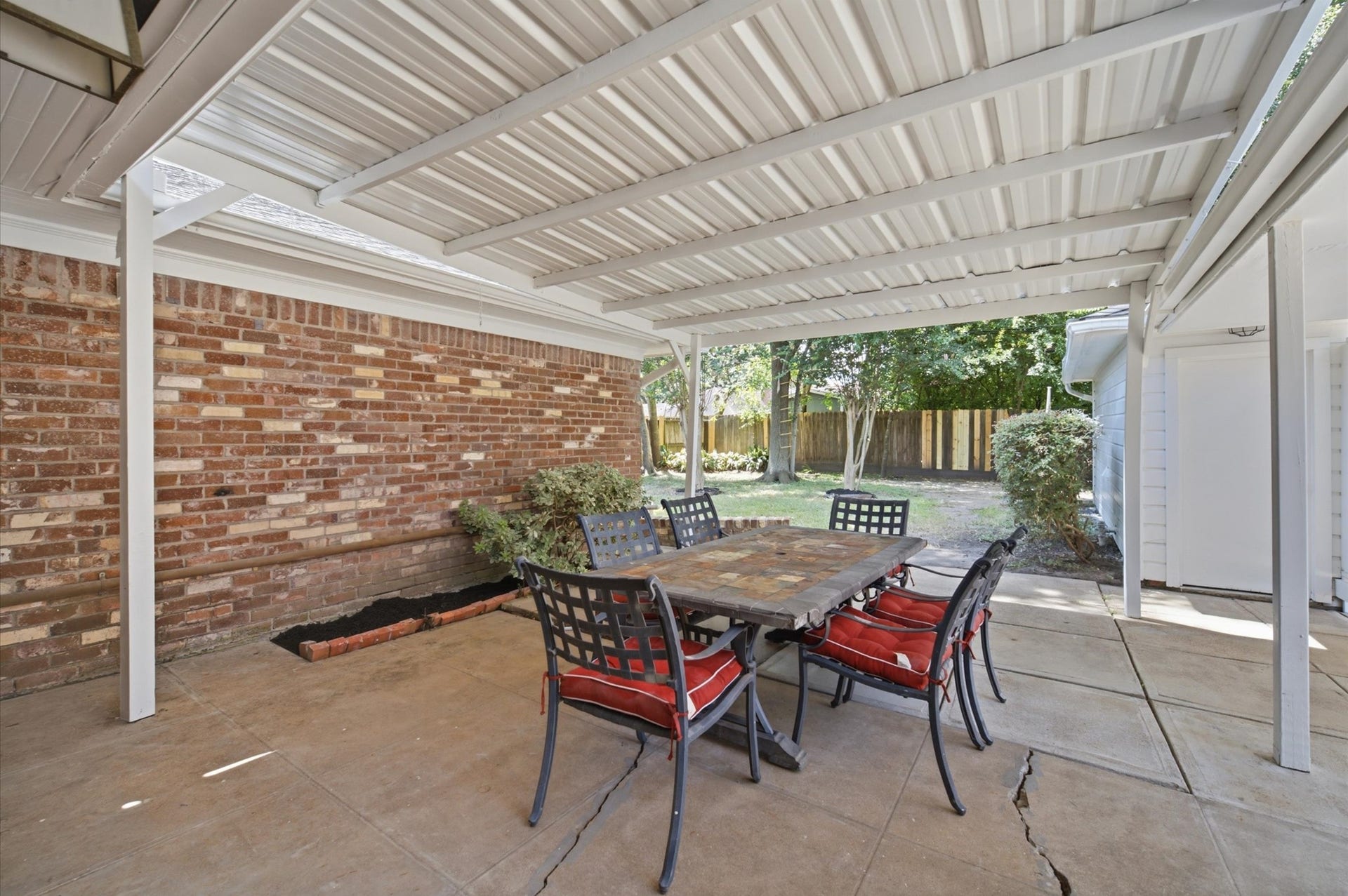 3731 Latma Drive, Houston, TX 77025 3731 Latma Drive, Houston, TX 77025