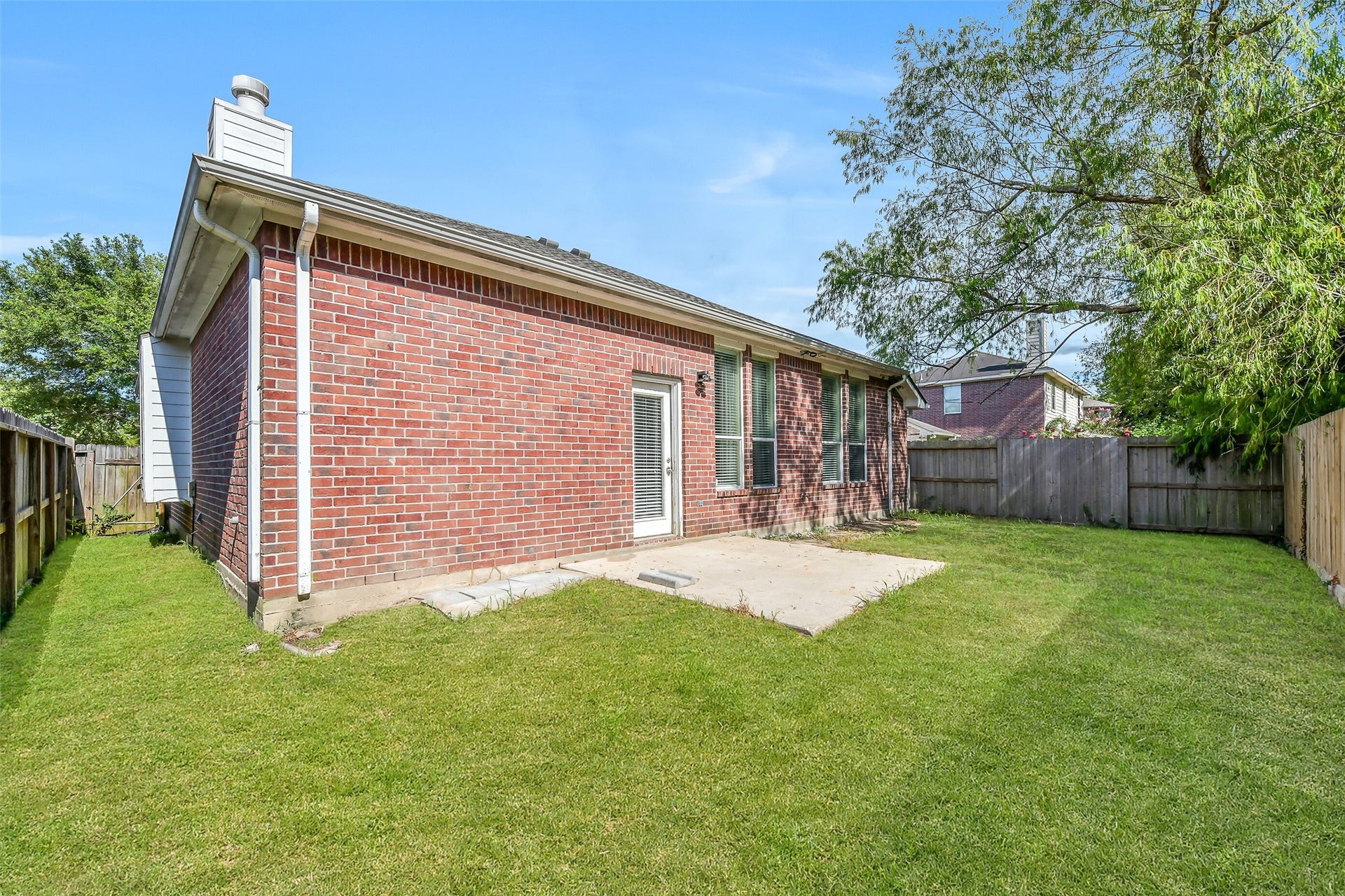 994 Jefferson Street, Alvin, TX 77511 994 Jefferson Street, Alvin, TX 77511