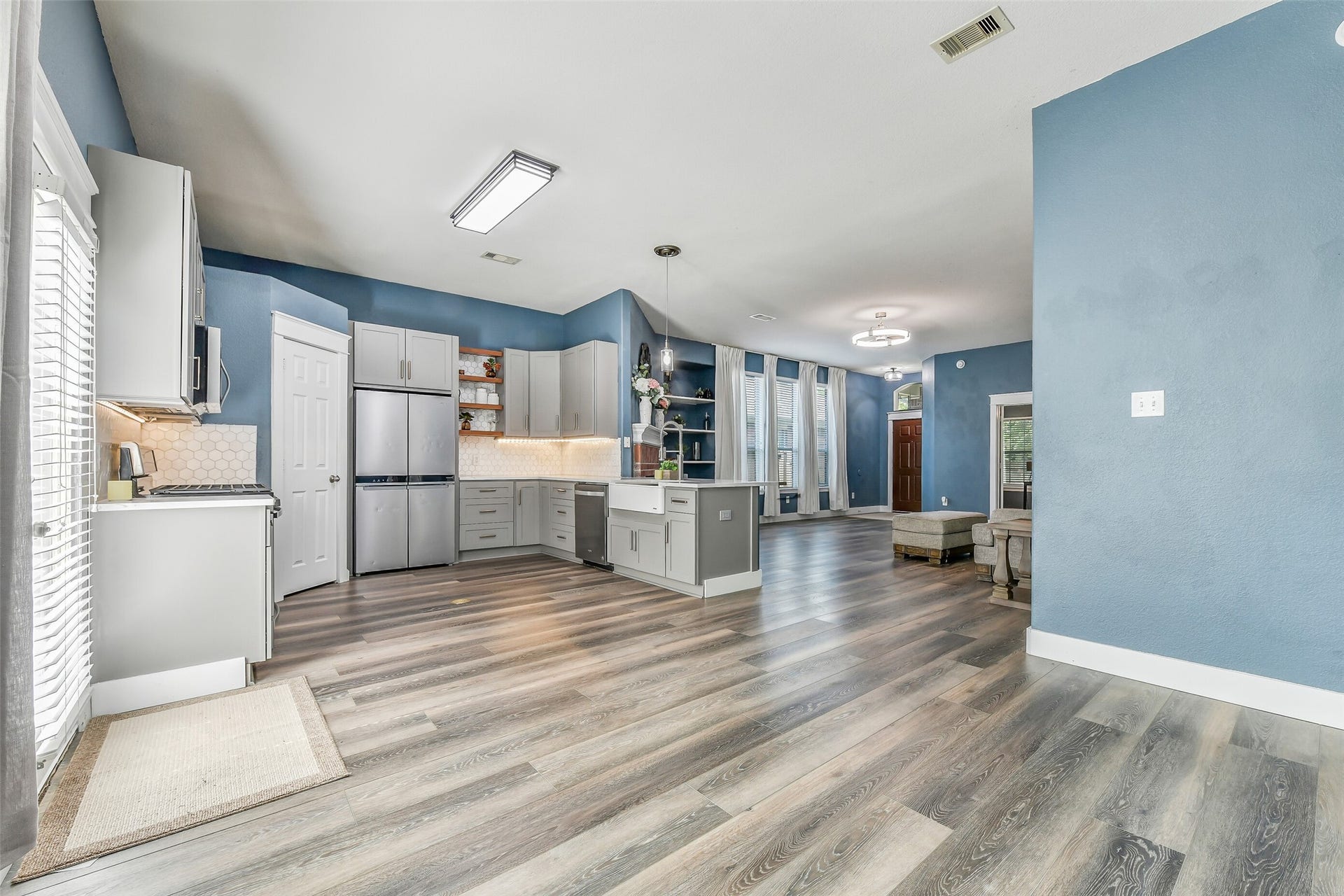 994 Jefferson Street, Alvin, TX 77511 994 Jefferson Street, Alvin, TX 77511