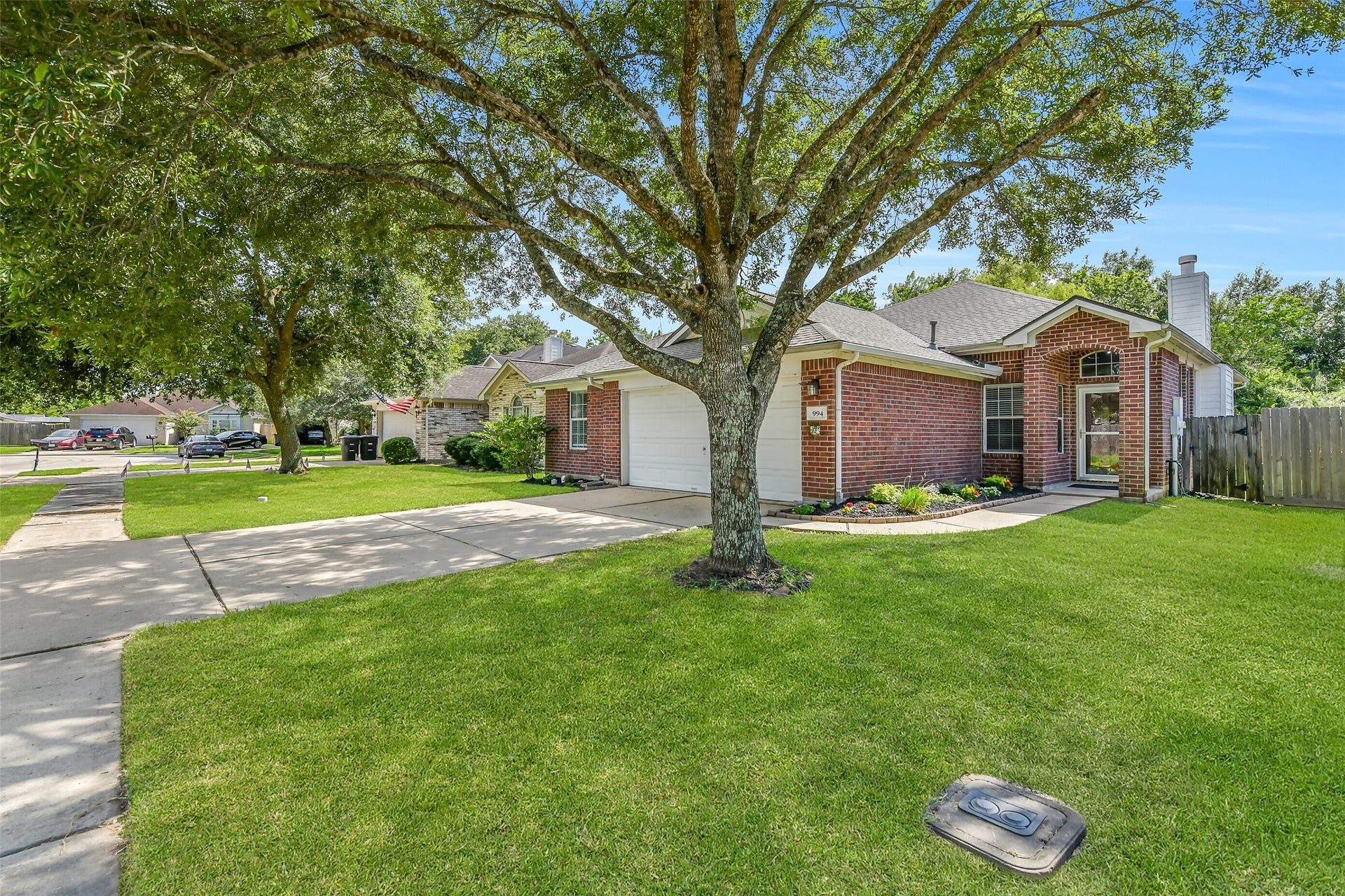 994 Jefferson Street, Alvin, TX 77511 994 Jefferson Street, Alvin, TX 77511