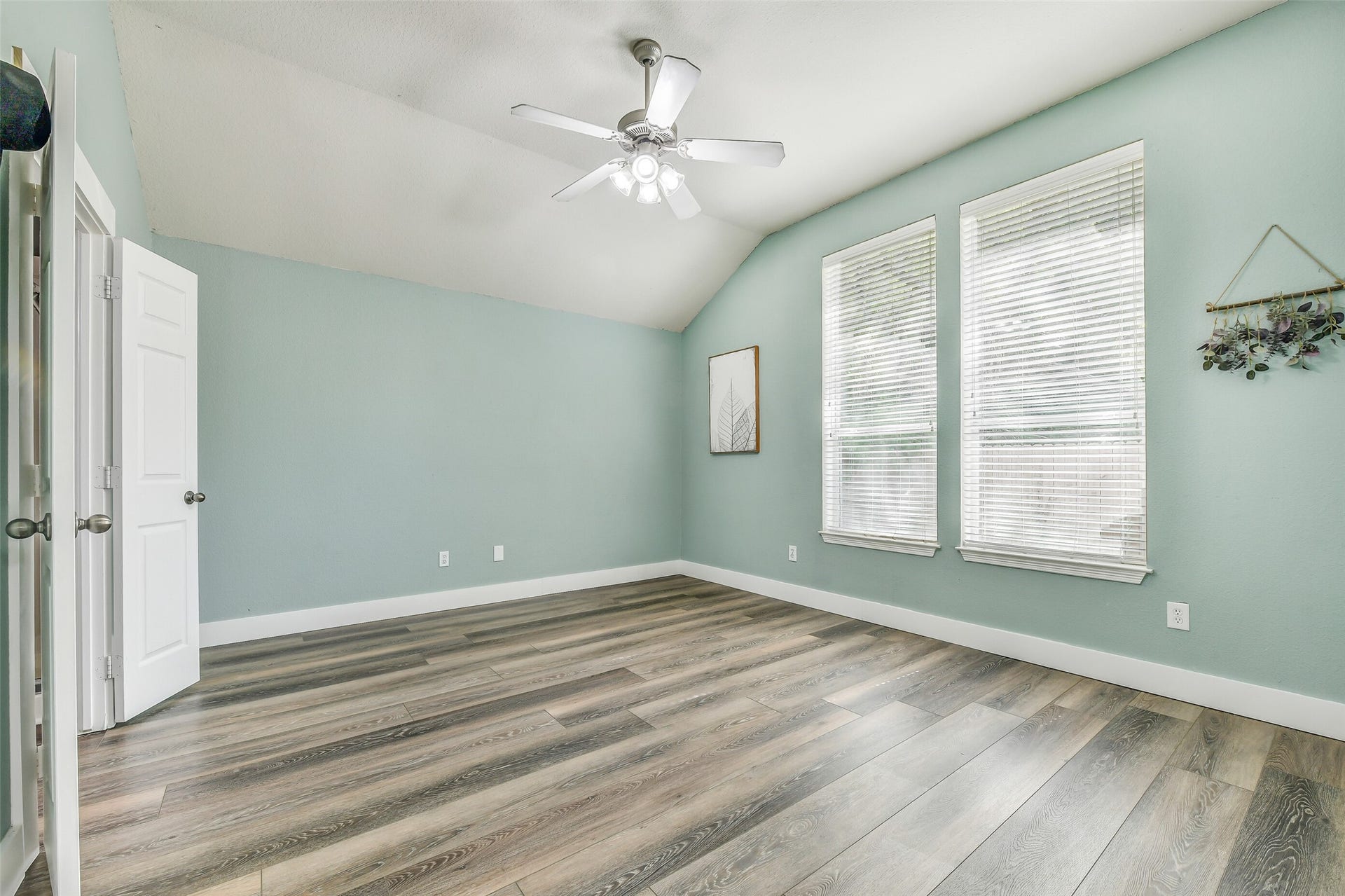 994 Jefferson Street, Alvin, TX 77511 994 Jefferson Street, Alvin, TX 77511