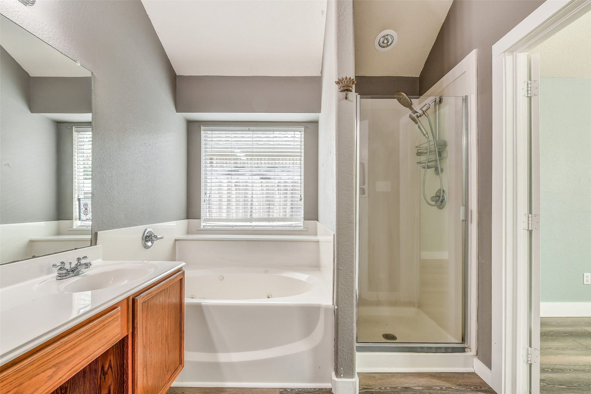 994 Jefferson Street, Alvin, TX 77511 994 Jefferson Street, Alvin, TX 77511