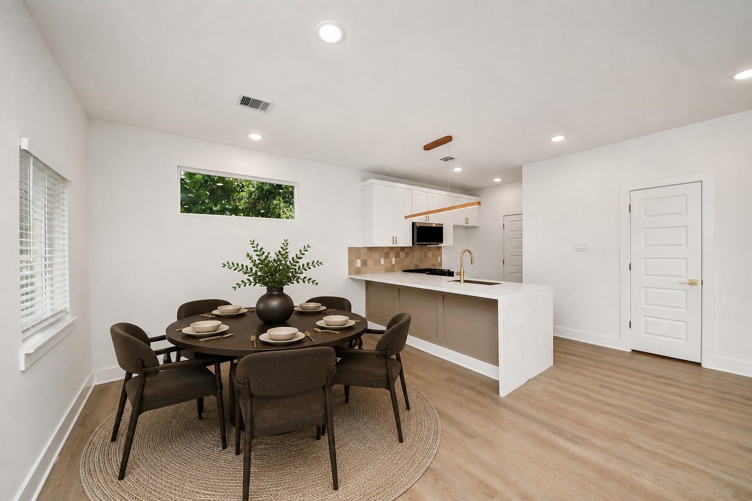 6131 Bacher Street, Houston, TX 77028 6131 Bacher Street, Houston, TX 77028