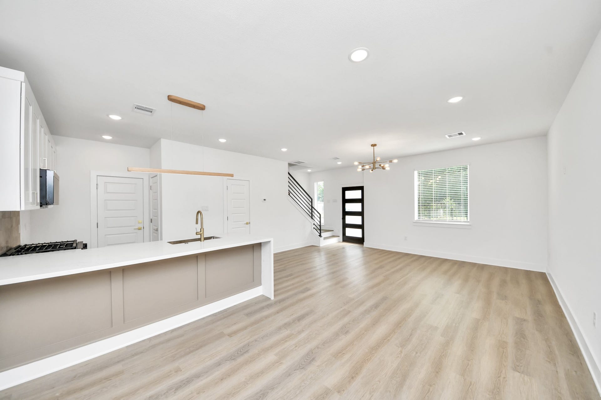 6131 Bacher Street, Houston, TX 77028 6131 Bacher Street, Houston, TX 77028