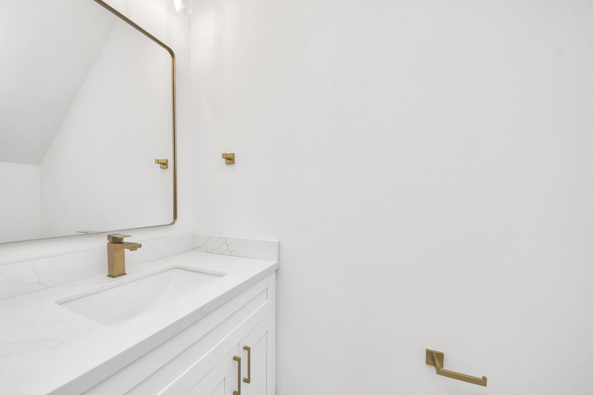 6131 Bacher Street, Houston, TX 77028 6131 Bacher Street, Houston, TX 77028
