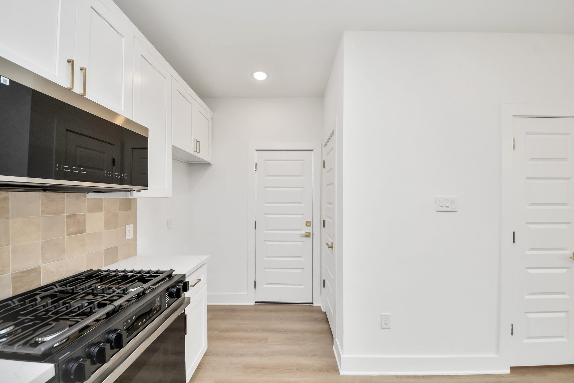 6131 Bacher Street, Houston, TX 77028 6131 Bacher Street, Houston, TX 77028