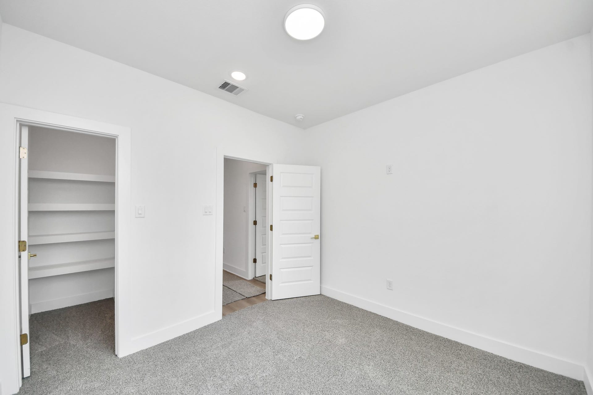 6131 Bacher Street, Houston, TX 77028 6131 Bacher Street, Houston, TX 77028
