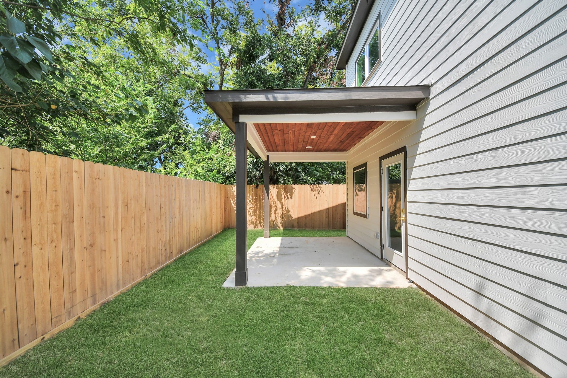 6131 Bacher Street, Houston, TX 77028 6131 Bacher Street, Houston, TX 77028
