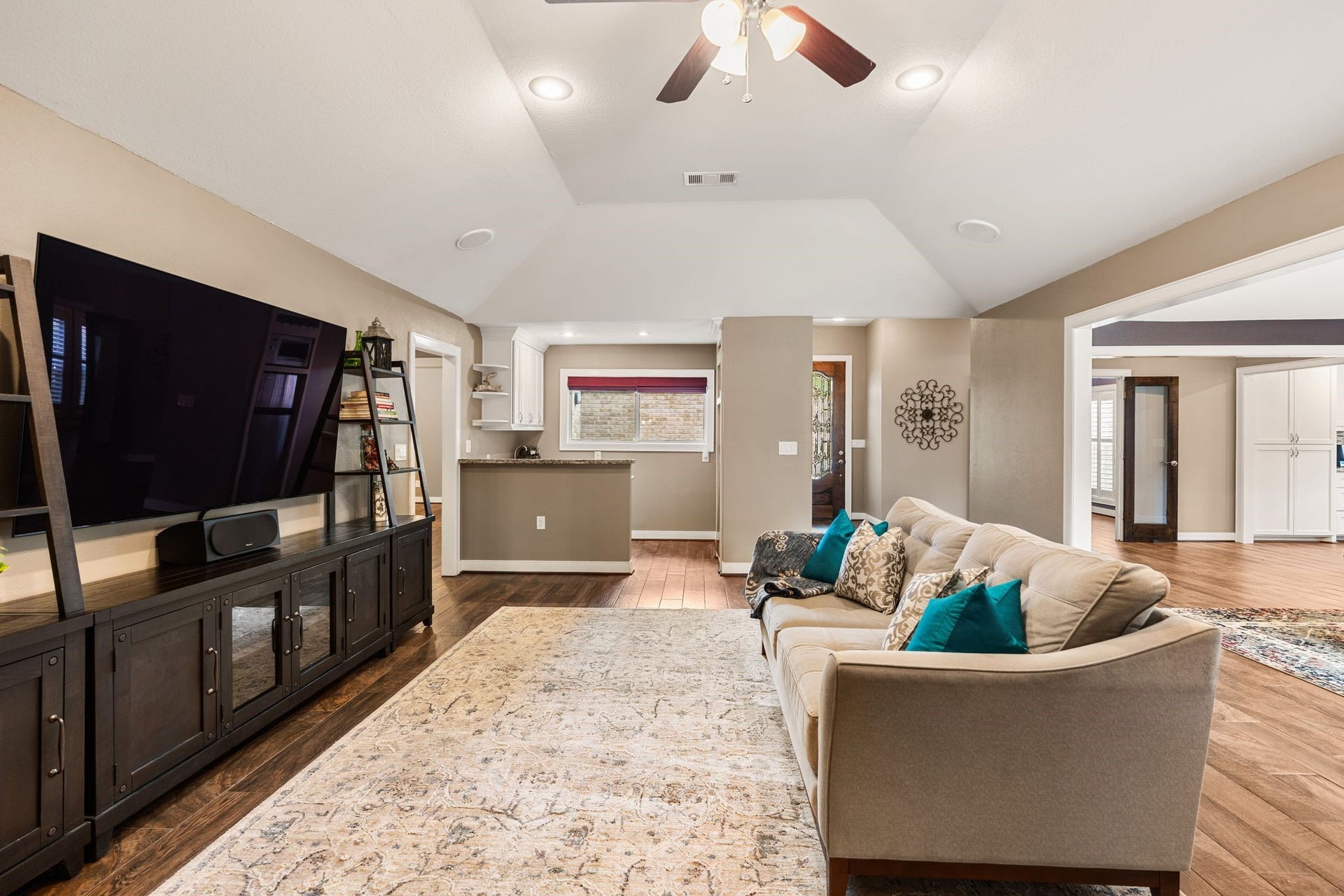 11519 Lakeside Place Drive, Houston, TX 77077 11519 Lakeside Place Drive, Houston, TX 77077
