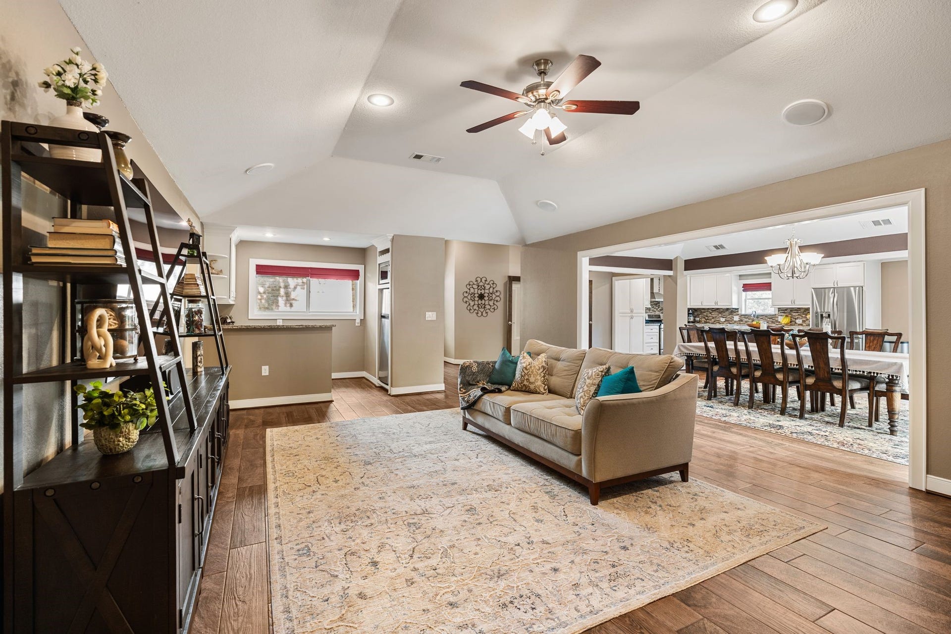 11519 Lakeside Place Drive, Houston, TX 77077 11519 Lakeside Place Drive, Houston, TX 77077
