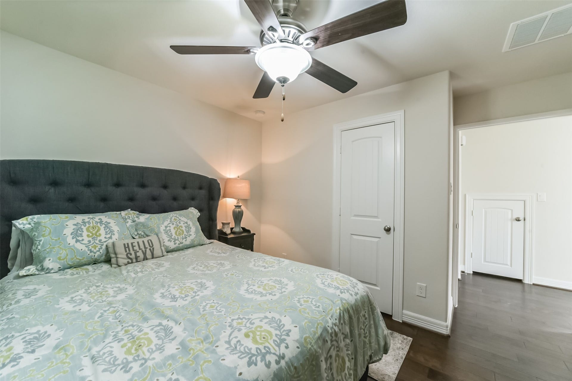 1517 Miles Oaks Place, Houston, TX 77043 Bedroom (1st floor)