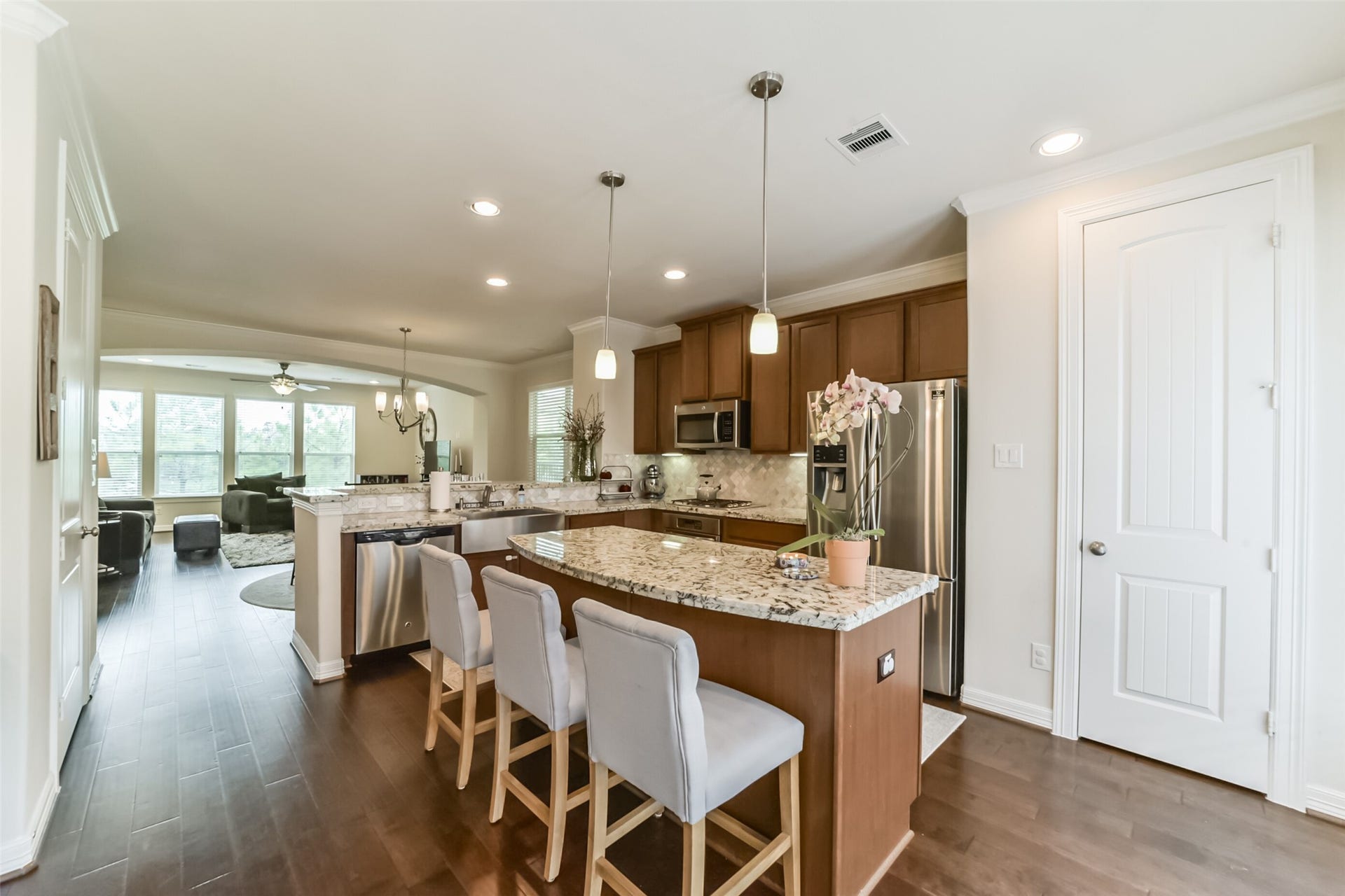 1517 Miles Oaks Place, Houston, TX 77043 Kitchen