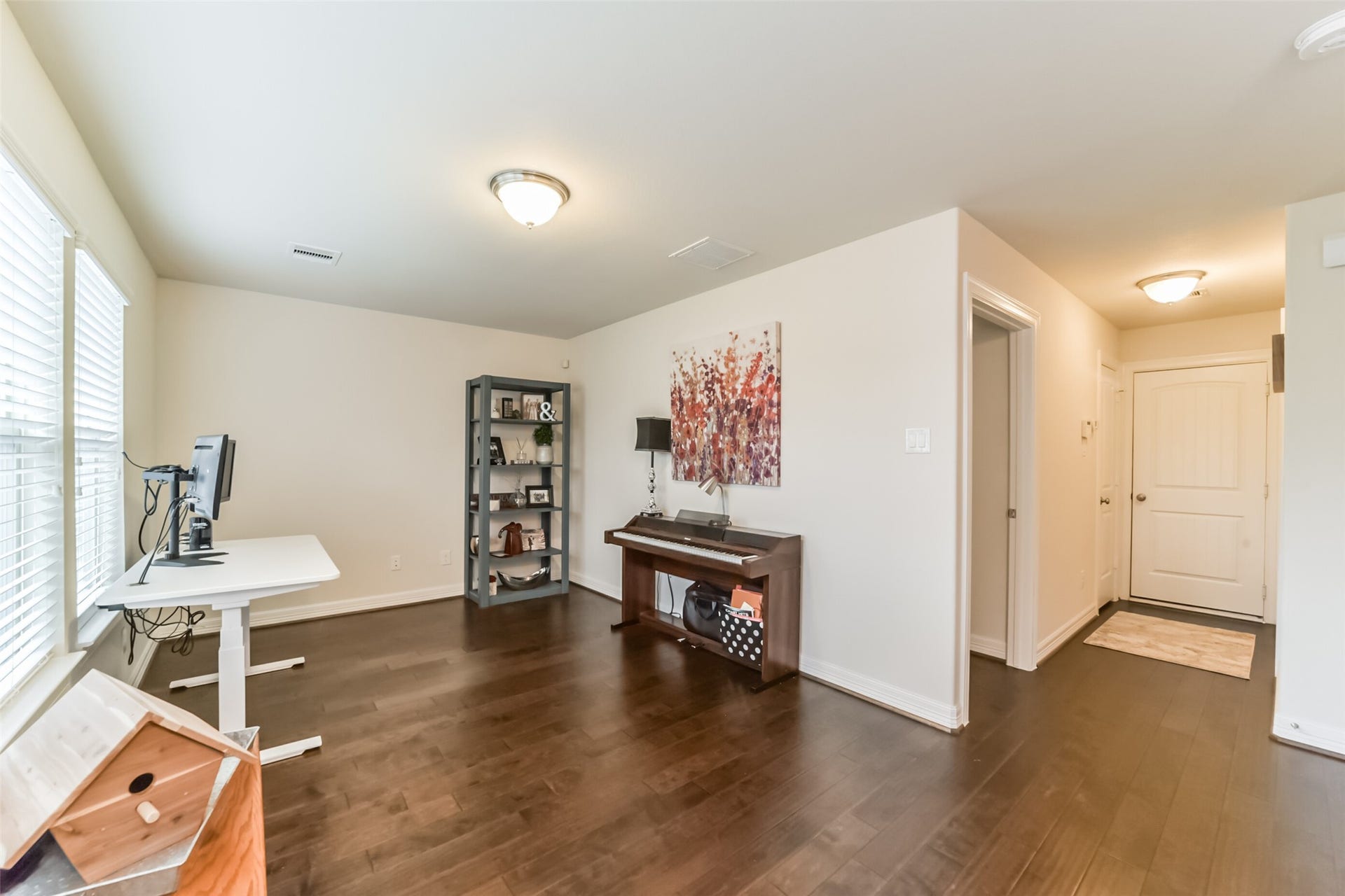 1517 Miles Oaks Place, Houston, TX 77043 Living Room (1st floor)
