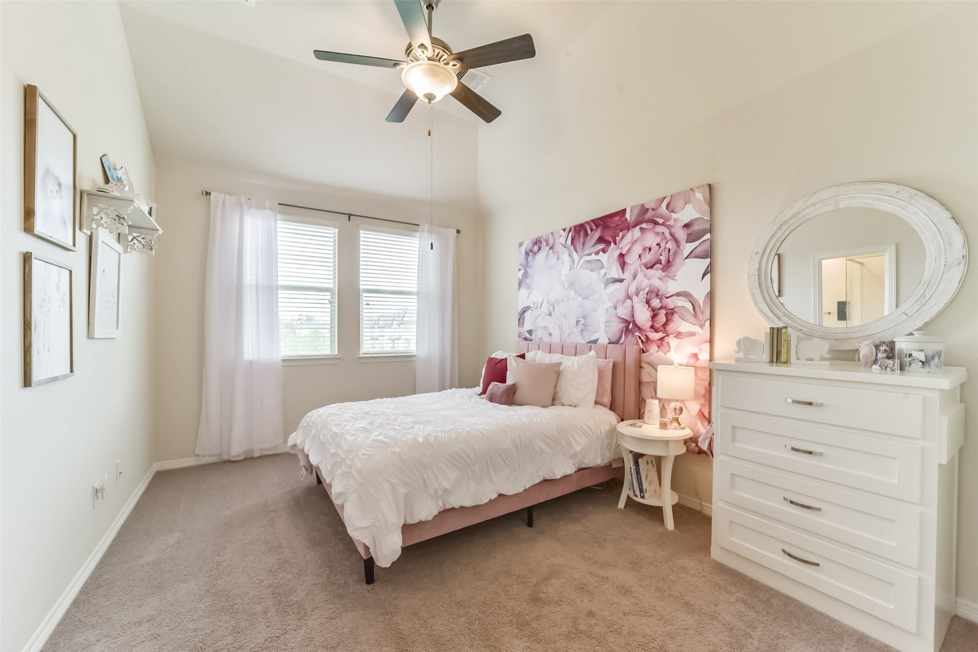1517 Miles Oaks Place, Houston, TX 77043 2nd bedroom (3rd floor)